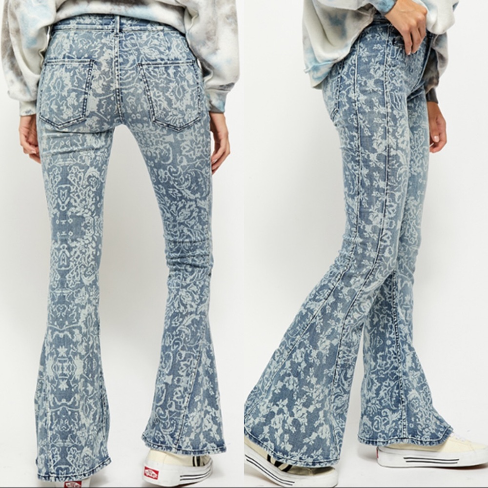 Free People Dream Lover Flare Printed Jeans NWT - Picture 4 of 9
